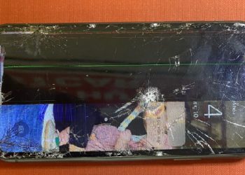 iPhone 13 Pro bị chảy mực màn hình